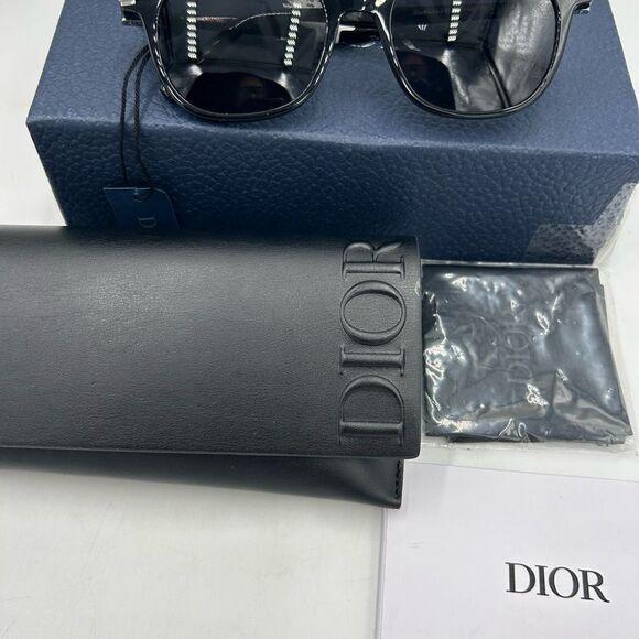 Unisex Dior black suit sunglasses made in Italy - Picture 3 of 9